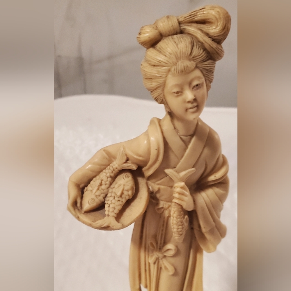RARE Geisha Sculpture Figurine